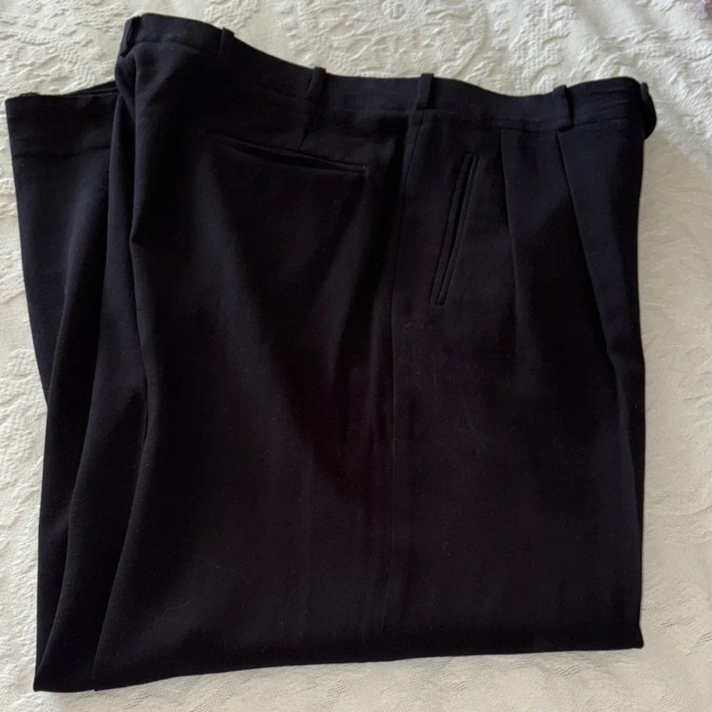 Gently Loved Classic Black Men's Pants by Donna Karan
